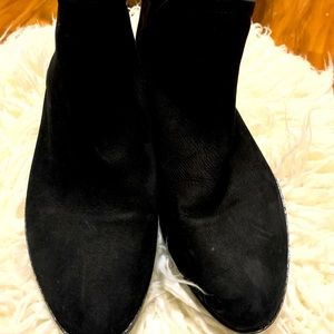 Gianni Bini ankle boots